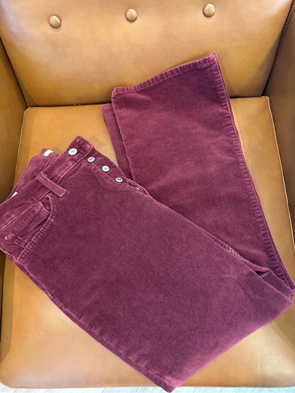 Levi's Corduroy Wide-Leg Jeans in Burgundy